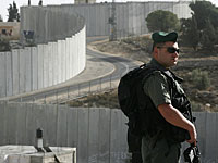 Бойцы спецназа полиции задержали водителя автомобиля, прорвавшегося  сквозь КПП