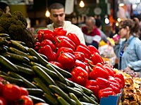 Причины нехватки продуктов в магазинах – плохая погода и праздники