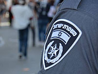 Мошенник выдал себя за полицейского, чтобы соблазнить несовершеннолетнюю