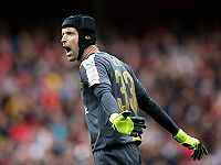 Волевая победа чехов, провал сборных Голландии и Турции: обзор матчей