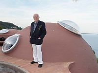 Пьер Карден выставил на продажу за $465 млн знаменитый 