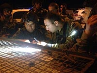 Полиция задерживает жителей форпоста Адей Ад