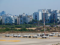 В аэропорту Сде-Дов проходят учения, граждан просят не беспокоиться