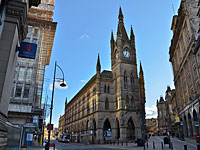 Мусульманка, подозреваемая в финансовых махинациях, лишилась должности лорда-мэра 