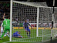 Автогол, удаление и не забитый пенальти: