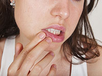 ВОЗ: две трети населения младше 50 лет страдают герпесом
