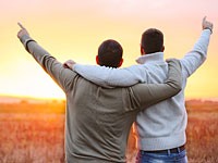 В первую антологию гомоэротической поэзии включены стихи Ибн Гвироля и Иегуды Галеви