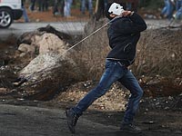 Подростки бросали камни в автомобили на шоссе №6