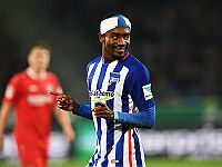 Саломон Калу забил три мяча.