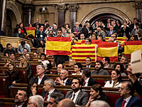 Парламент Каталонии проголосовал за отделение от Испании
