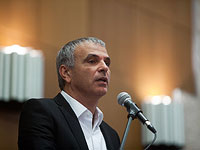 Моше Кахлон утверждает, что минфин может помешать продаже 