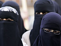 В преддверии нашествия мигрантов с Ближнего Востока в Латвии запретят паранджу