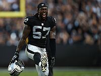 Звезда футбола может получить семь лет тюрьмы за то, что лаял на полицейскую собаку Бандита