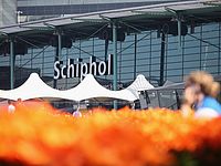 Запись в Twitter задержала вылет самолета из Амстердама в Париж