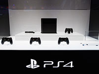 Приставка PlayStation 4  