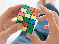 14-летний американец собрал кубик Рубика менее чем за 5 секунд, побив мировой рекорд