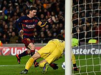 БАТЭ отбирает очки у немцев. Суарес и Месси забили по два мяча в ворота 