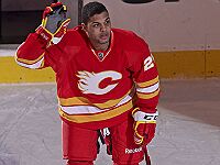 Украино-нигерийско-канадский хоккеист подал документы на получение российского гражданства