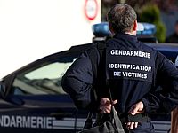 Число жертв столкновения автобуса с грузовиком во Франции увеличилось