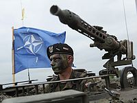 Черногорию официально пригласили вступить в NATO
