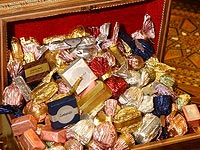 Депутат потребовал убрать из буфета Госдумы турецкие конфеты  
