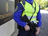 После известия о появлении ИГ в Женеве полиция арестовала двух сирийцев