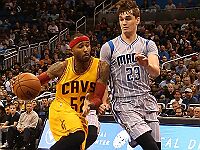 Леброн Джеймс набрал 25 очков. Команда Дэвида Блатта разгромила 