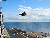 Вертикальная посадка F-35B Lightning II