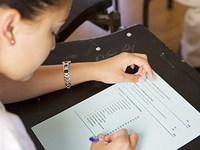 Daily Mail: 13-летнюю цыганку с IQ выше, чем у Эйнштейна, пригласили в Оксфорд