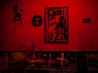 Умерла хозяйка самого известного парижского борделя  