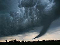 Число жертв торнадо в южных районах США возросло до 14 человек