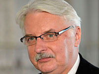 Польша требует  полноценного статуса в NATO: 