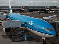 ЧП в самолете компании KLM, летевшем в Пекин: пассажир ранил второго пилота