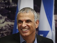 Моше Кахлон: в 2015 году была продана земля под строительство 30.635 квартир