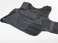 Телерепортер был ранен во время репортажа о жилетах, защищающих от ударов ножом