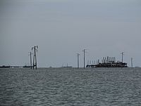 В Каспийском море загорелась нефтедобывающая платформа