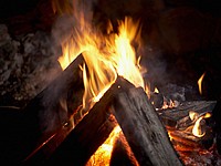 Мужчина получил тяжелые ожоги от костра рядом с поселком Кохав Яир