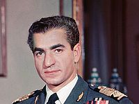 Умерла сестра-близнец последнего шаха Ирана