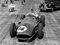 Умерла первая женщина-пилот 