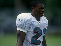 Известный футболист найден мертвым в тюремной камере