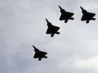 После ядерных испытаний в КНДР американцы перебросили в Японию 12 истребителей F-22