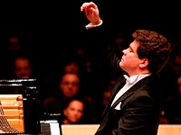 Один из лучших пианистов мира Денис Мацуев выступит в Израиле с концертами
