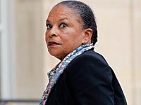 Министр юстиции Франции подала в отставку в связи с законопроектом о лишении террористов гражданства
