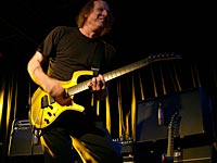 Adrian Belew Power Trio исполнит в Тель-Авиве лучшие композиции King Crimson

