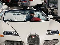 Флойд Мэйвезер-младший купил автомобиль за 3,5 миллиона долларов