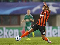 Китайский клуб приобрел полузащитника донецкого