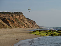 В Нетании погиб водитель, сорвавшись вместе с автомобилем с обрыва
