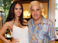 Главе Госдепа предстоит решить судьбу модели Playboy, арестованной за похищение дочери