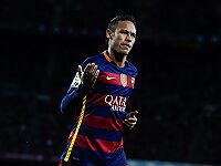 В Мекке потребовали убрать рекламные плакаты с Неймаром