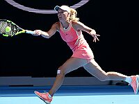 Каролин Возняцки снялась для Sports Illustrated в нарисованном купальнике